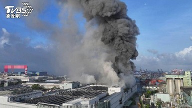 从“超级电池工厂”火灾看安全防护：逸云天气体检测仪MS400-S如何硬核守护？